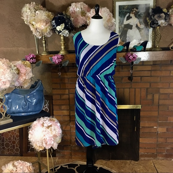 Lane Bryant Dresses & Skirts - LANE BRYANT CHEVRON PRINT DRESS